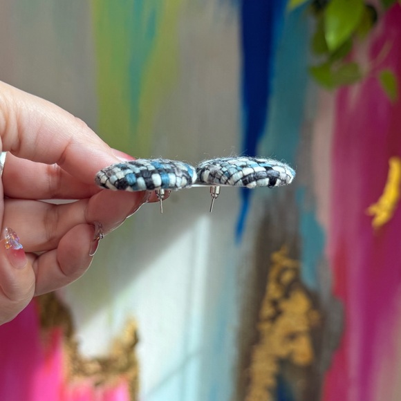 Tweed Button Earrings | J2 - Picture 3 of 3